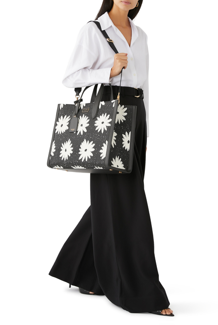 حقيبة يد مانهاتن كبيرة مزينة بزهور قش
